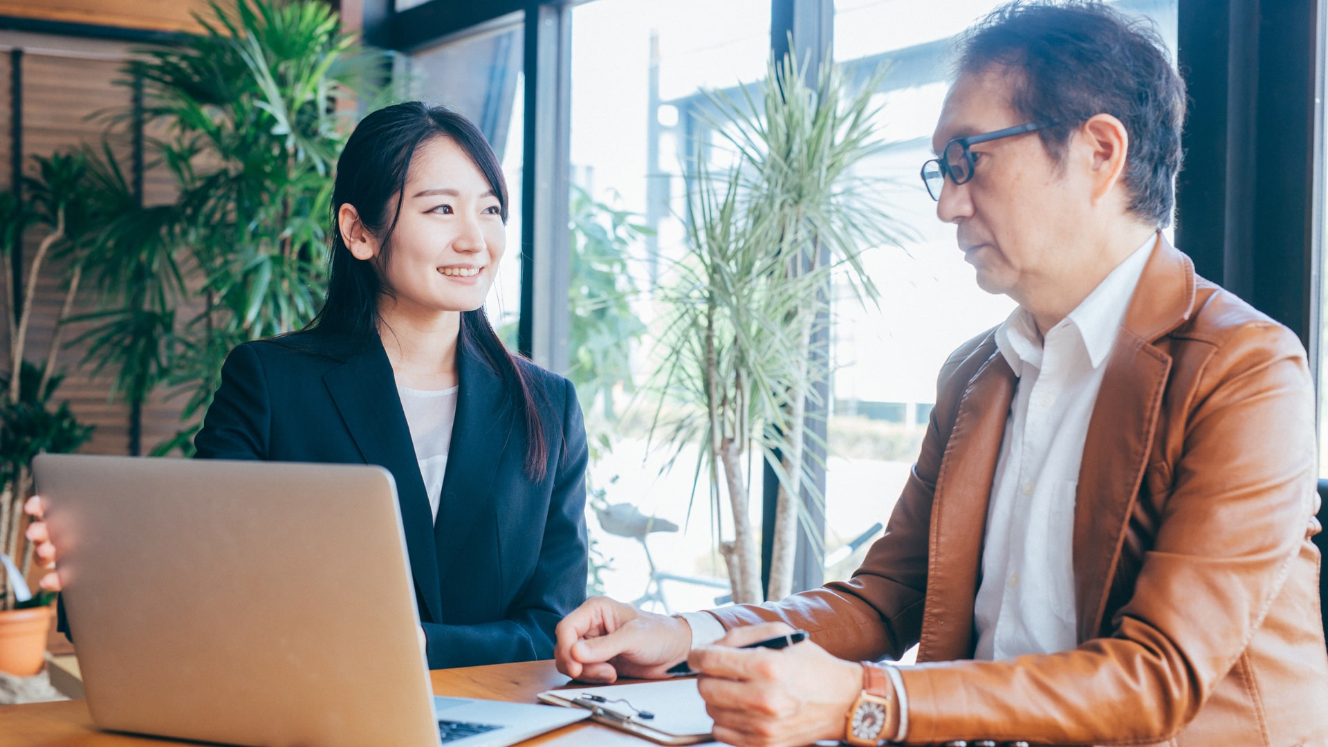 公的資金活用事業